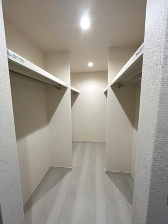 リーブルガーデン北郡山町 ２号棟 ／新築一戸建の収納|■現地撮影写真■大容量ファミリーＷＣＬを完備！大きな荷物も楽々収納！