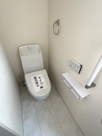 リーブルガーデン北郡山町 ２号棟 ／新築一戸建のトイレ|■現地撮影写真■