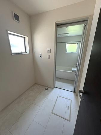 リーブルガーデン北郡山町 ２号棟 ／新築一戸建のトイレ