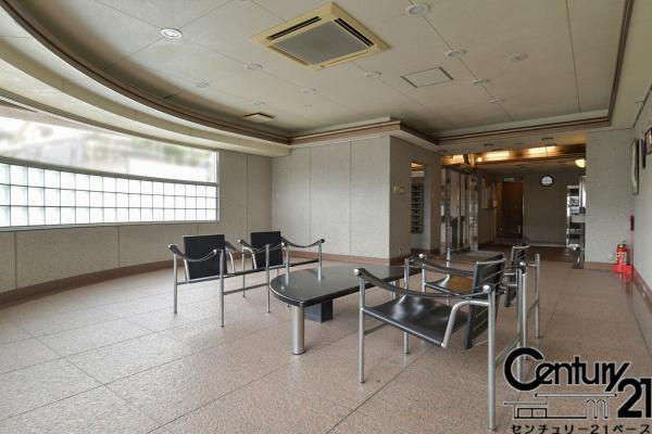 王寺アーバンコンフォートのエントランス|■現地撮影写真■ＪＲ「王寺駅」まで徒歩１３分の便利な立地！