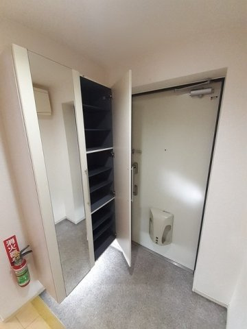 チセコロカムイの玄関