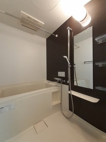 チセコロカムイの浴室