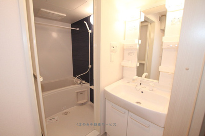 【洗面所】 | パークヴュー高瀬Ａ | 広い洗面スペース
パークビュー高瀬A棟　201号室　2019/10/26撮影