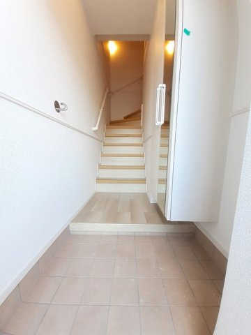 プレジオ福富の玄関