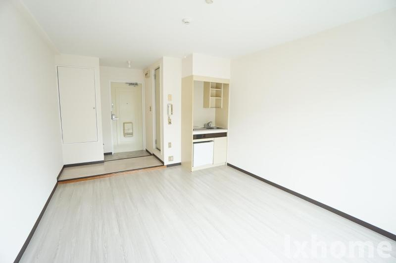 アークハイツの居間・リビング|こちらのリビングで趣味の時間をお楽しみください