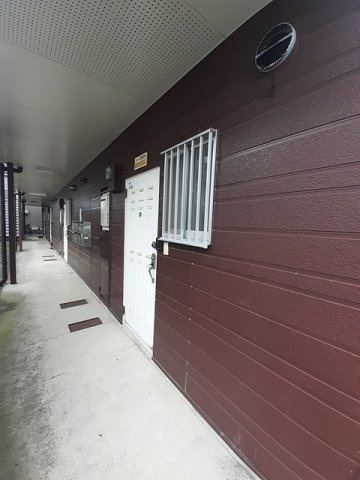 平の上ハイツⅡのエントランス