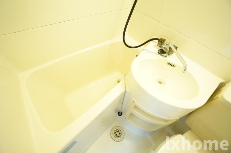 ハウスBeの浴室|日々の疲れを癒すお風呂付です