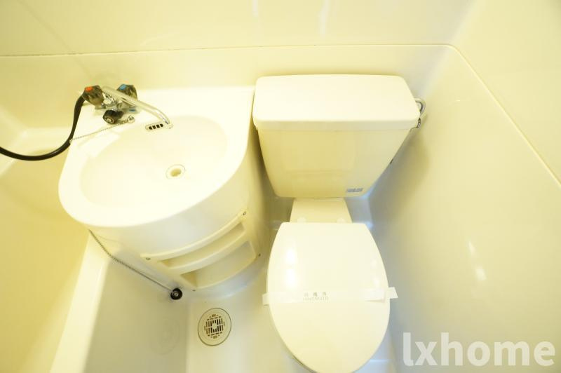 ハウスBeのトイレ|落ち着いたトイレです