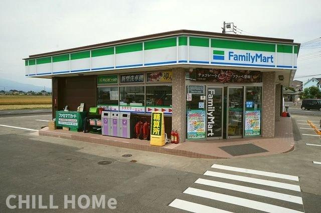 Ｋ’ｓ　Ｆｌａｔの周辺|ファミリーマート佐波東店まで450m
当社、チルホームのHPもご覧ください(^^)/物件情報多数♪