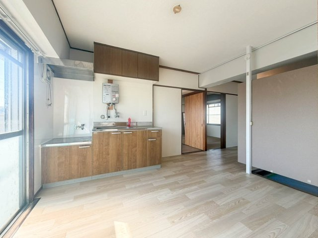 五番町ハイツ　B棟の居間・リビング|おしゃれな居間です