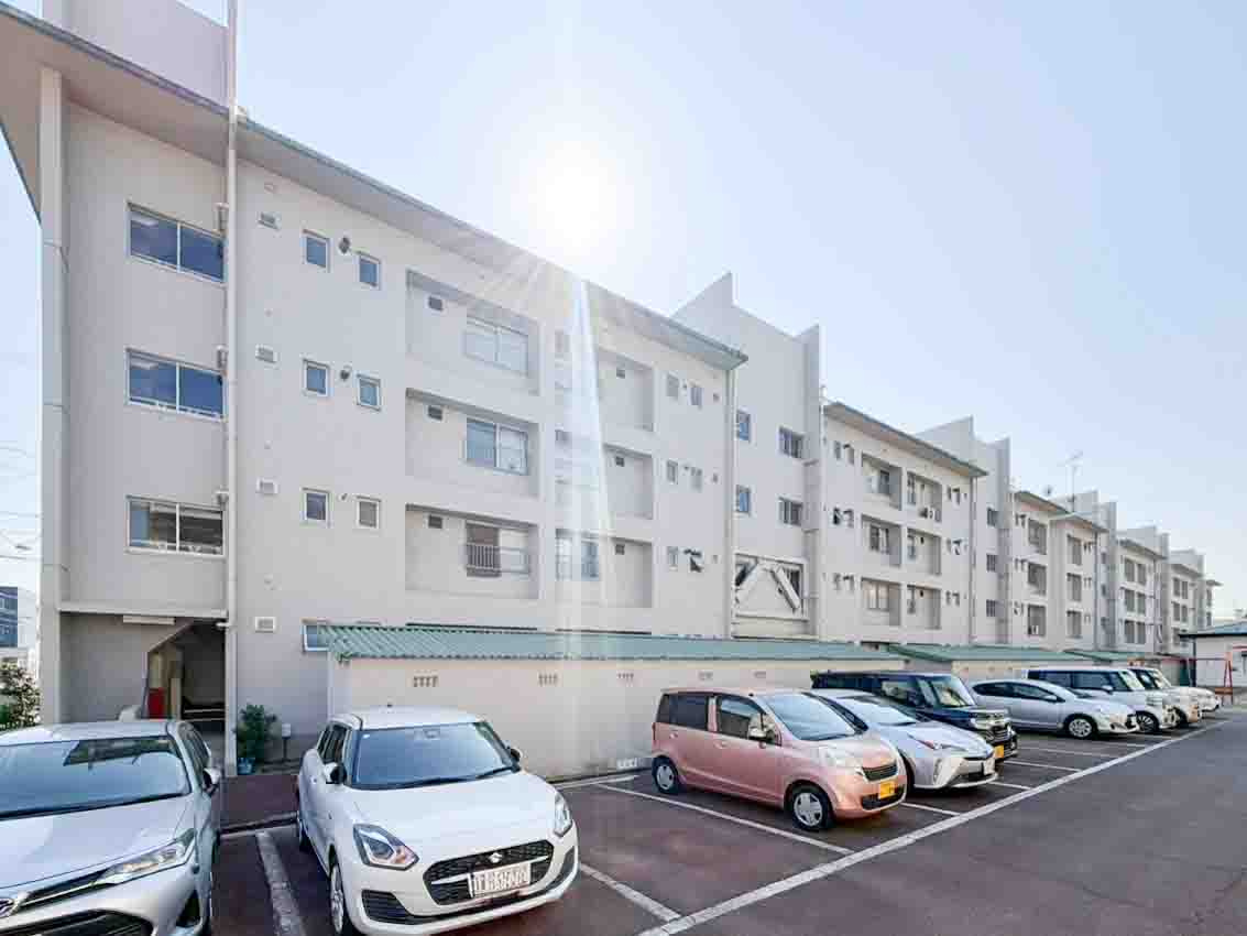 五番町ハイツ　B棟の駐車場|カースペースがあります