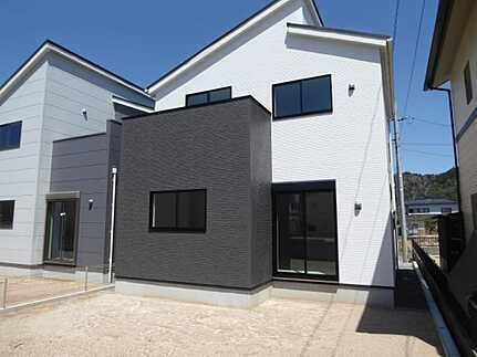 安芸高田市吉田町吉田字鯨多　新築一戸建て(全3棟)の外観