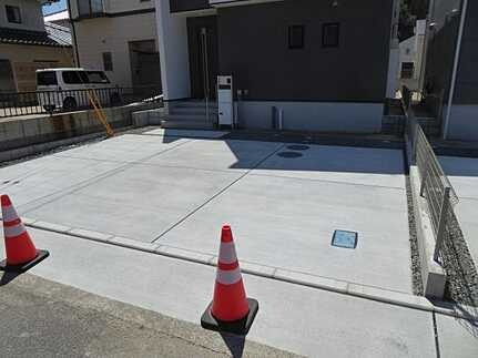 安芸高田市吉田町吉田字鯨多　新築一戸建て(全3棟)の駐車場