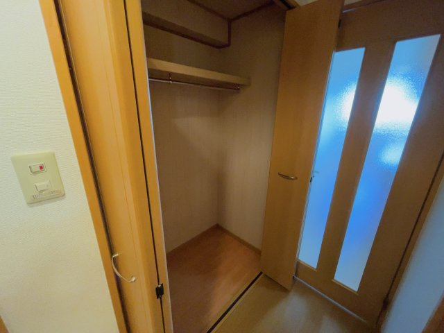 サウスヒルズ緑Bの収納|別部屋反転間取りのお写真となります。