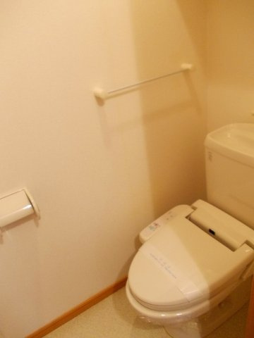 クレメントＢ棟のトイレ|コンパクトで使いやすいトイレです