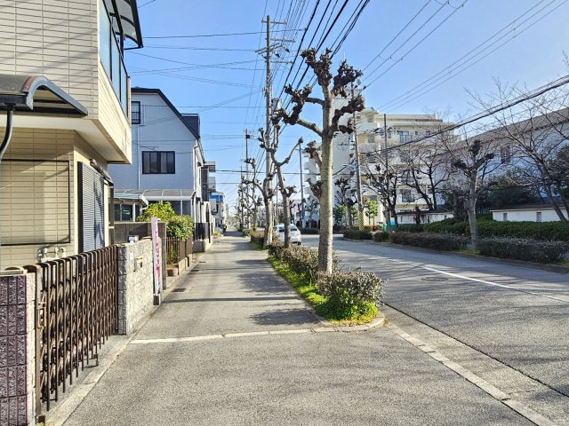 【前面道路含む現地写真】の画像