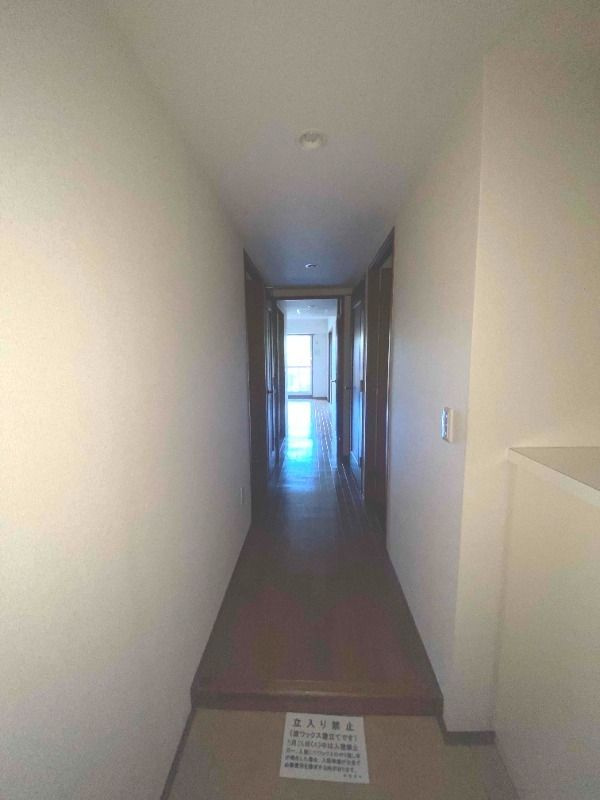 ディアパーク杉田南の玄関