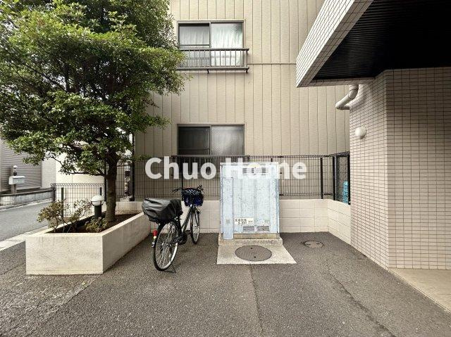 ペルレ五反野の駐輪場|駐輪場：1台目無償