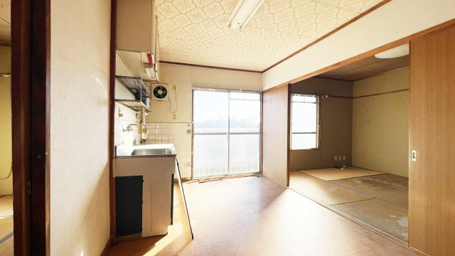 服部ビル　A棟の居間・リビング