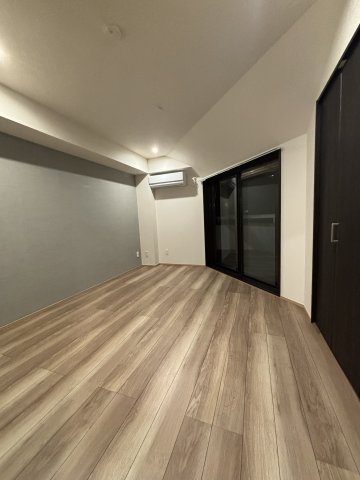 板倉マンションの居間・リビング|こちらの居間で趣味の時間をお楽しみください