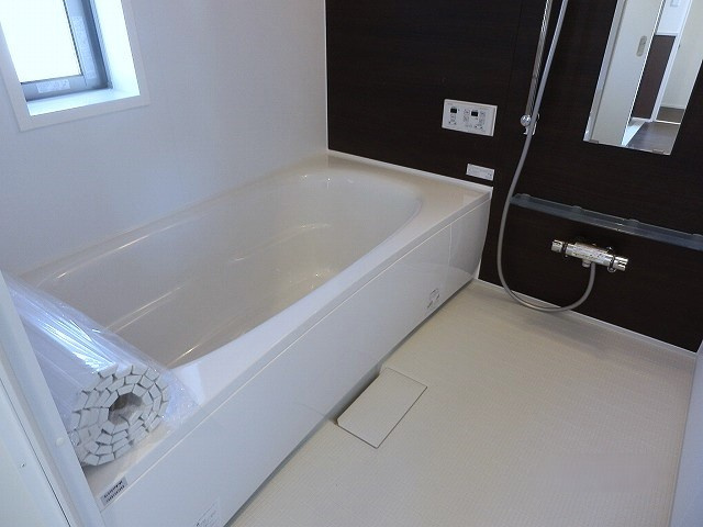 千種町戸建貸家　Ｃ棟の浴室|お風呂です