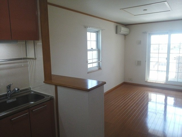 フルール　メゾン　Ｂの居間・リビング|ゆったりとした居間です