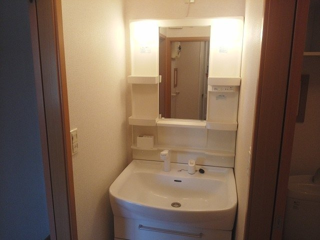 フルール　メゾン　Ｂの洗面所|使いやすい洗面所です