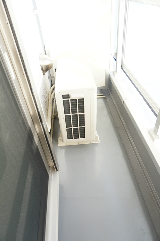 リブリ・パーチェ天台のバルコニー|暖かな日差しのふりそそぐバルコニー