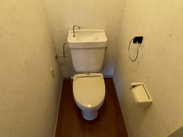 ファミールYKのトイレ|※別号室参考写真です