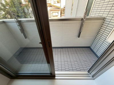 【バルコニー】 | TRICERA Court