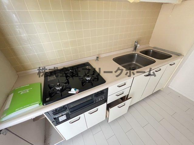 小金井市貫井北町１丁目の賃貸マンションのキッチン