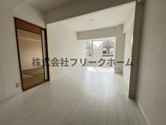 小金井市貫井北町１丁目の賃貸マンションの居間・リビング