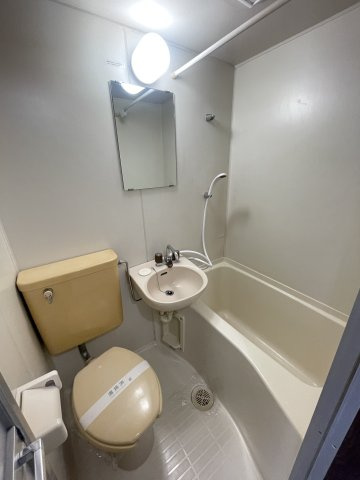 K-house横浜国大の浴室