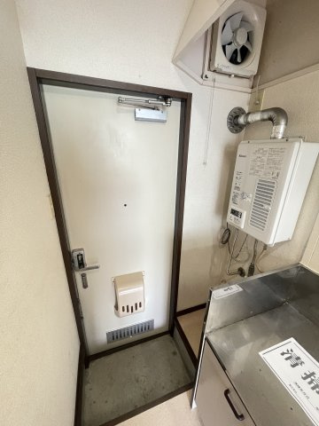 K-house横浜国大の玄関