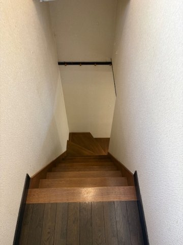 南向きオール電化住宅◆リフォーム＆リノベーション用に最適◆下京区梅小路本町のその他|階段