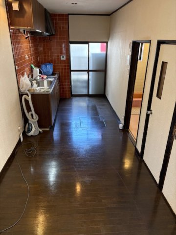 南向きオール電化住宅◆リフォーム＆リノベーション用に最適◆下京区梅小路本町の居間・リビング|リビング