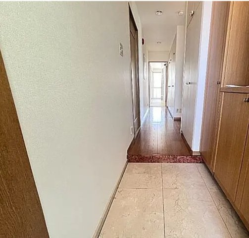 【ForYor湊川公園】　神戸市兵庫区1棟収益マンション「湊川駅徒歩1分」「満室稼働中」の玄関