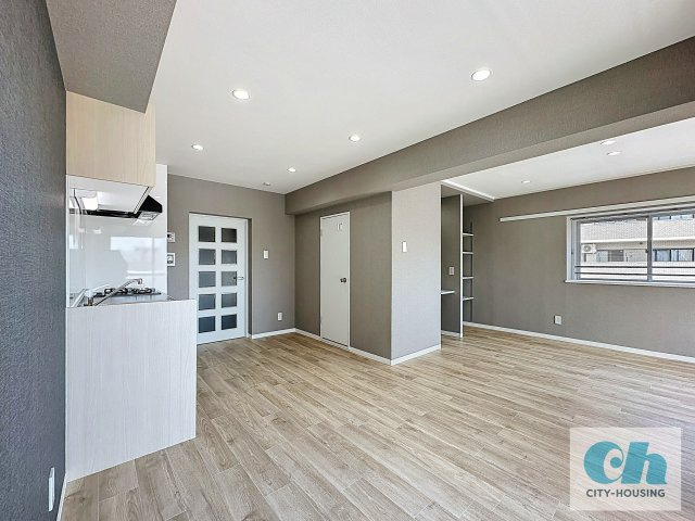 ヴェルテ山本 403号室の居間・リビング