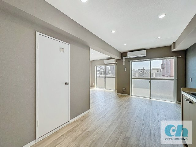 ヴェルテ山本 403号室の居間・リビング