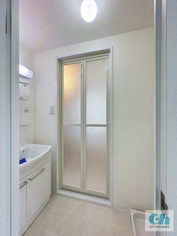ヴェルテ山本 403号室の洗面所