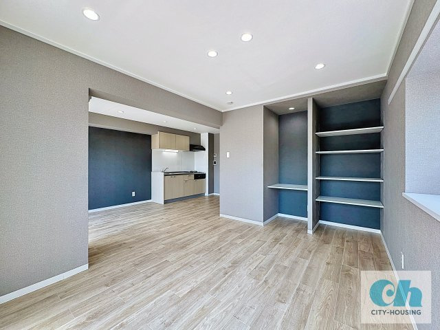 ヴェルテ山本 403号室の玄関