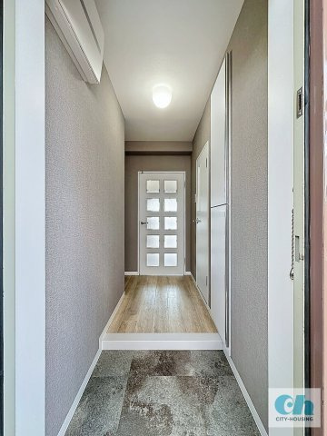 ヴェルテ山本 403号室の玄関