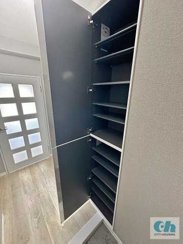 ヴェルテ山本 403号室の洋室