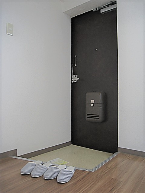 ヤカタハイツの玄関|シンプルで使いやすい玄関です
