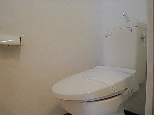 ヤカタハイツのトイレ|コンパクトで使いやすいトイレです