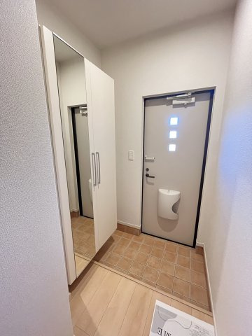 Ｖｉｌｌａ　アニバ　Ⅰの玄関