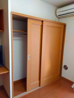 内装は落ち着いています