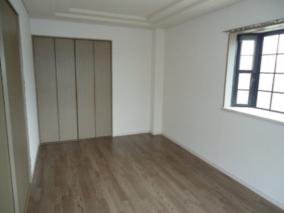 【内装】 | ラルーナ | 洋室