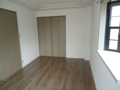 【内装】 | ラルーナ | 洋室