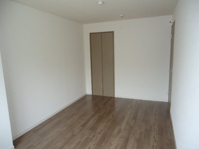 【内装】 | ラルーナ | 洋室